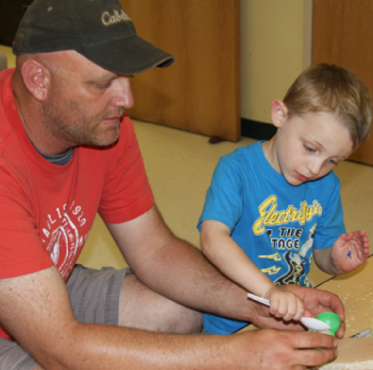 These Dads Are Doing It Right Dad Groups Helping Out Communities